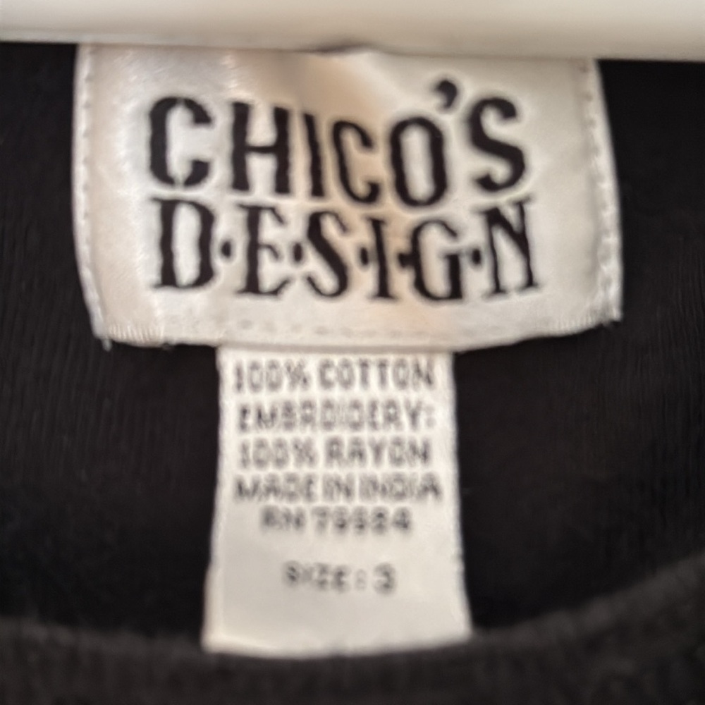 Chico's Black Embroidered Floral Women's Top - Picture 2 of 4